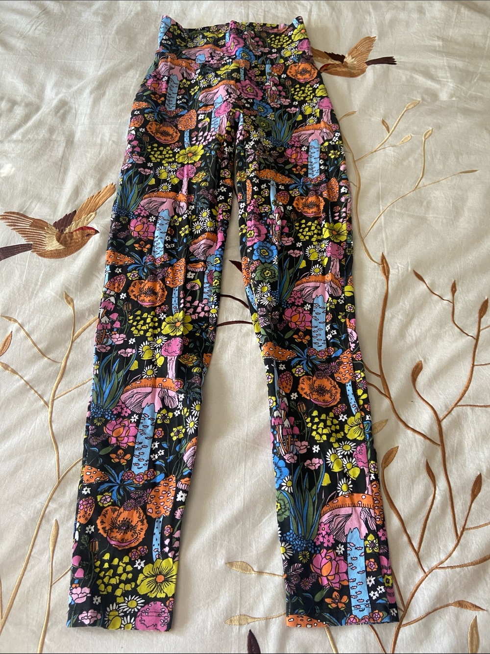 Nooworks Mushroom Toadstool Psychedelic Black Leggings S GUC